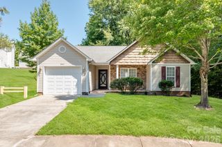 7917 Pebbleridge Drive, Charlotte, NC 28212