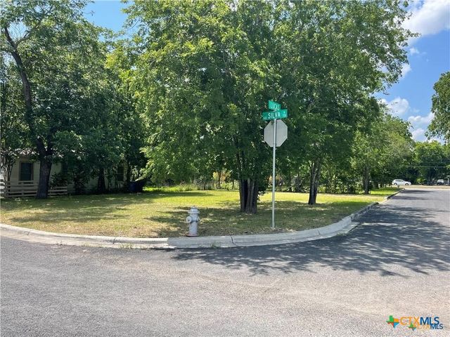 557 Silva Street, Seguin, TX 78155