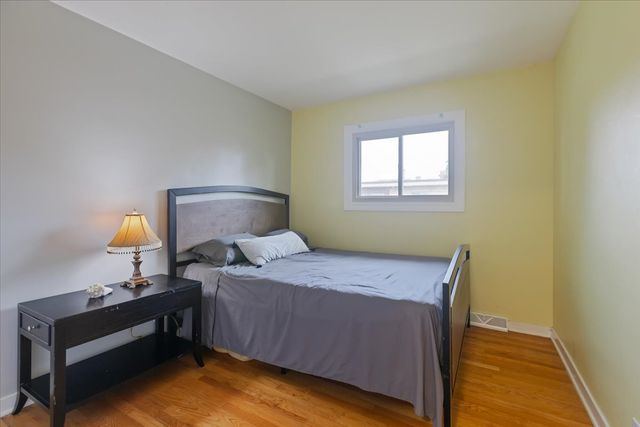 6524 N Northwest Highway A, Chicago, IL 60631