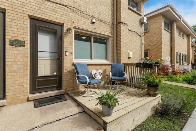 6524 N Northwest Highway A, Chicago, IL 60631