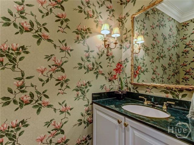 10 Pineside Lane, Savannah, GA 31411