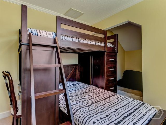 10 Pineside Lane, Savannah, GA 31411