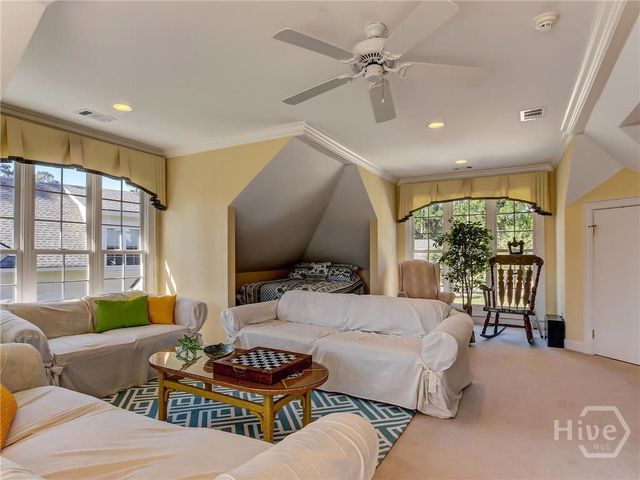 10 Pineside Lane, Savannah, GA 31411