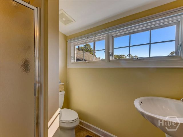 10 Pineside Lane, Savannah, GA 31411