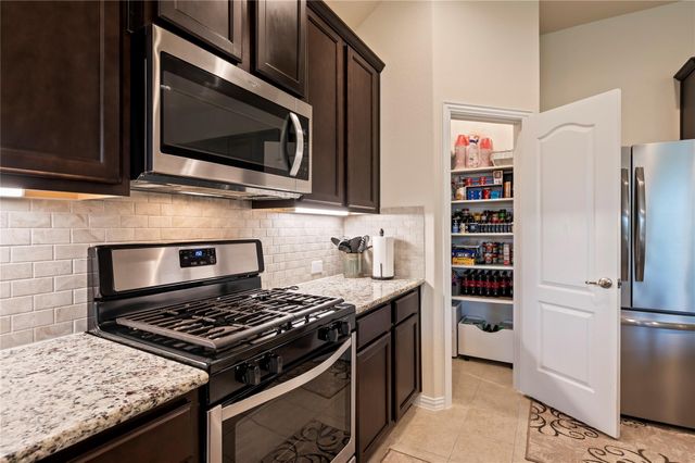13213 Anchor Isle Court, Texas City, TX 77568