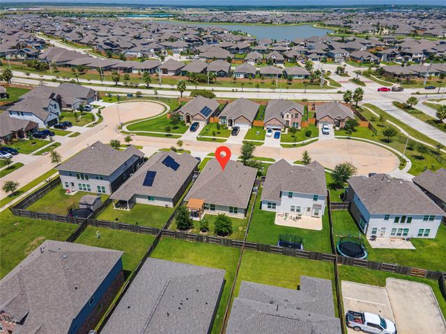 13213 Anchor Isle Court, Texas City, TX 77568