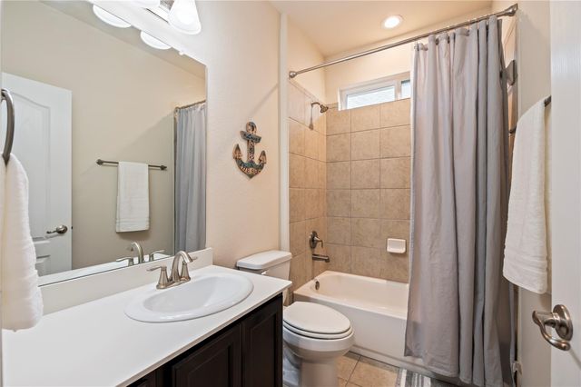 13213 Anchor Isle Court, Texas City, TX 77568