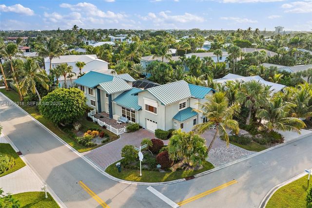 219 Colony Rd, Jupiter Inlet Colony, FL 33469