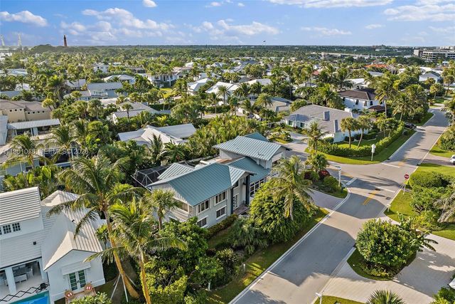 219 Colony Rd, Jupiter Inlet Colony, FL 33469