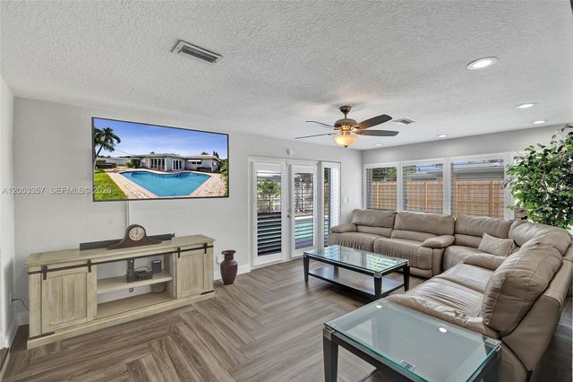 510 SE 5th Street, Pompano Beach, FL 33060