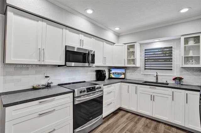 510 SE 5th Street, Pompano Beach, FL 33060