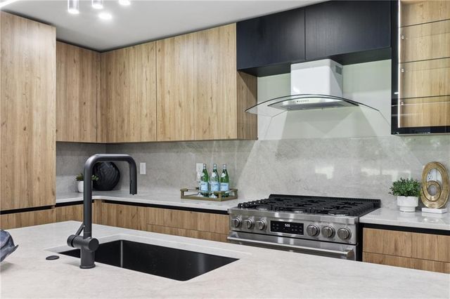 5030 Nesbit Ferry Lane, Sandy Springs, GA 30350