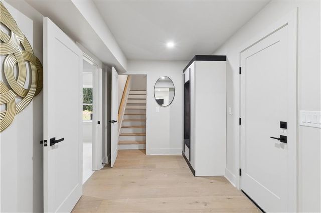 5030 Nesbit Ferry Lane, Sandy Springs, GA 30350