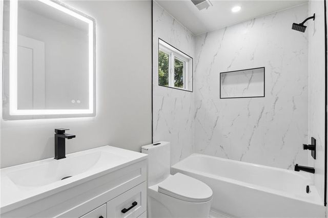 5030 Nesbit Ferry Lane, Sandy Springs, GA 30350