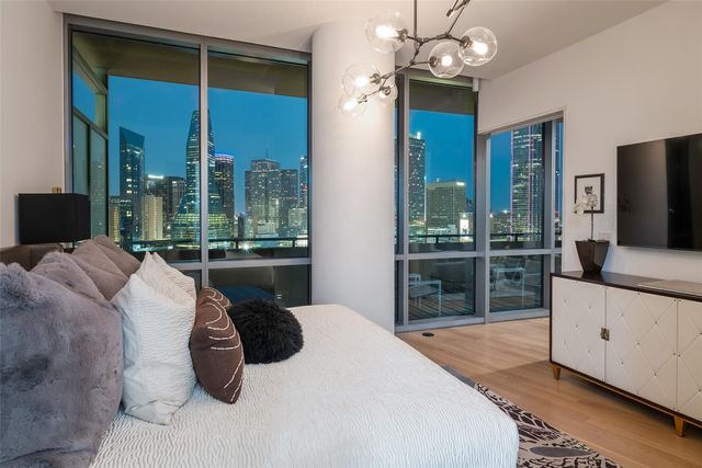 2200 Victory Avenue 2003, Dallas, TX 75219