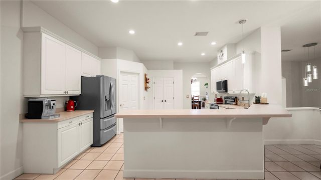 318 HAMILTON SHORES DRIVE NE, Winter Haven, FL 33881