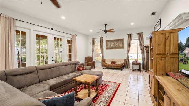 318 HAMILTON SHORES DRIVE NE, Winter Haven, FL 33881