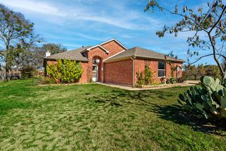 1209 Sherman Street, Tioga, TX 76271