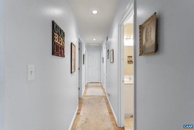 669 JAMES RIVER RD, Scottsville, VA 24590