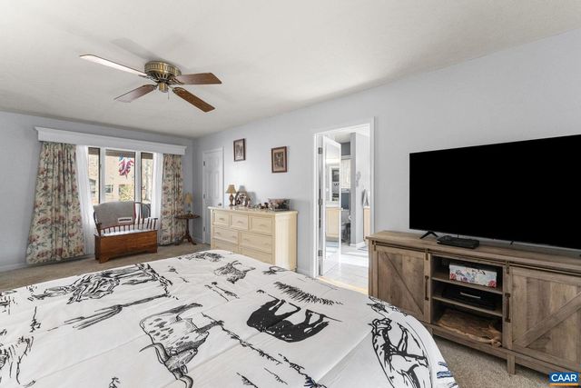 669 JAMES RIVER RD, Scottsville, VA 24590