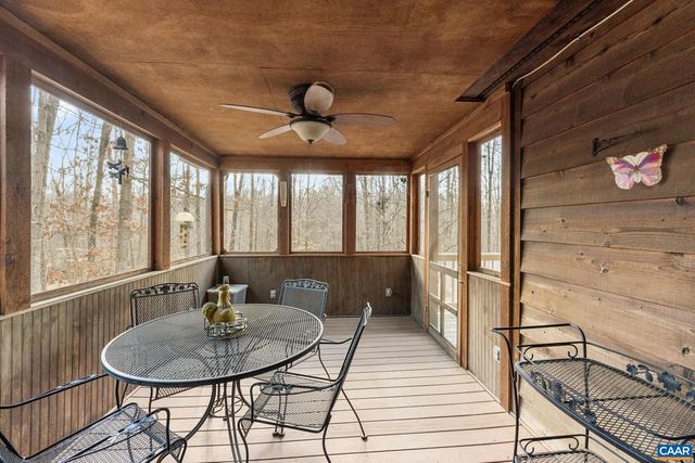 669 JAMES RIVER RD, Scottsville, VA 24590