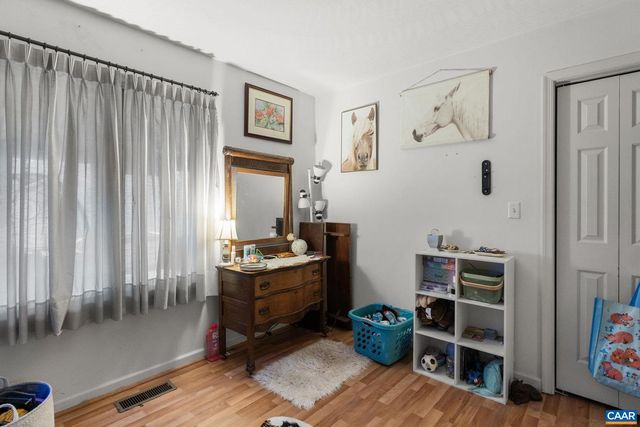 669 JAMES RIVER RD, Scottsville, VA 24590