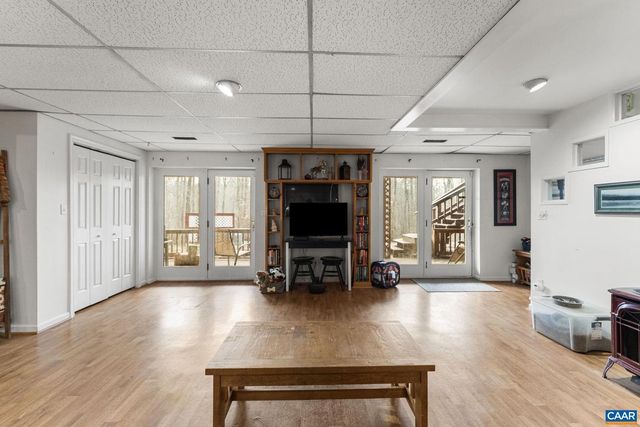 669 JAMES RIVER RD, Scottsville, VA 24590