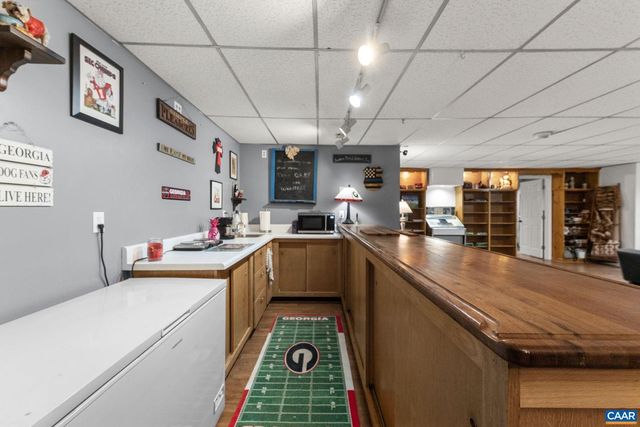 669 JAMES RIVER RD, Scottsville, VA 24590