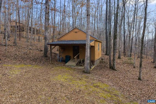 669 JAMES RIVER RD, Scottsville, VA 24590