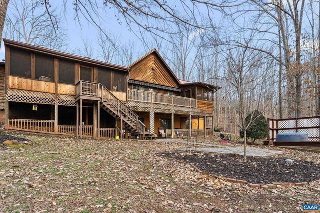669 JAMES RIVER RD, Scottsville, VA 24590