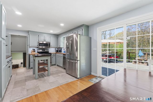 523 Essex Road, Westbrook, CT 06498