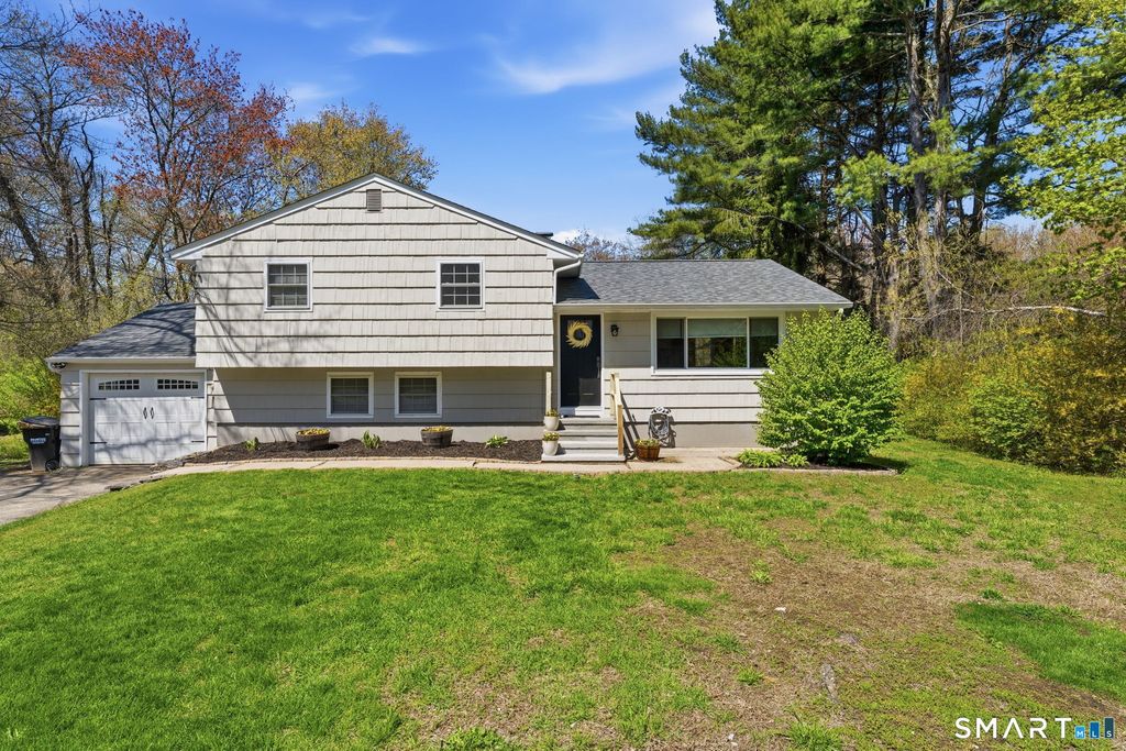 523 Essex Road, Westbrook, CT 06498