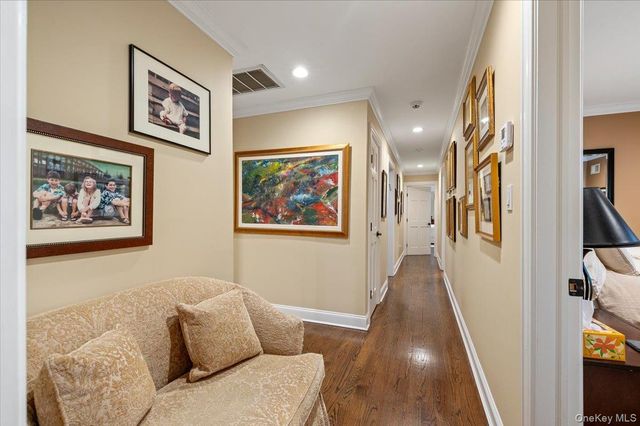 2 Memas Court, Dix Hills, NY 11746