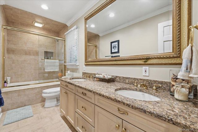 2 Memas Court, Dix Hills, NY 11746