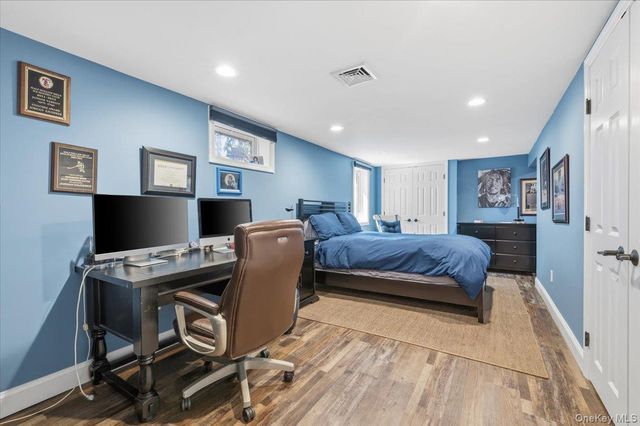 2 Memas Court, Dix Hills, NY 11746