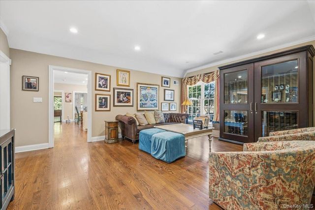 2 Memas Court, Dix Hills, NY 11746