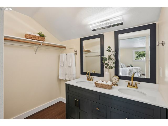 13410 Se MCGILLIVRAY Blvd, Vancouver, WA 98683