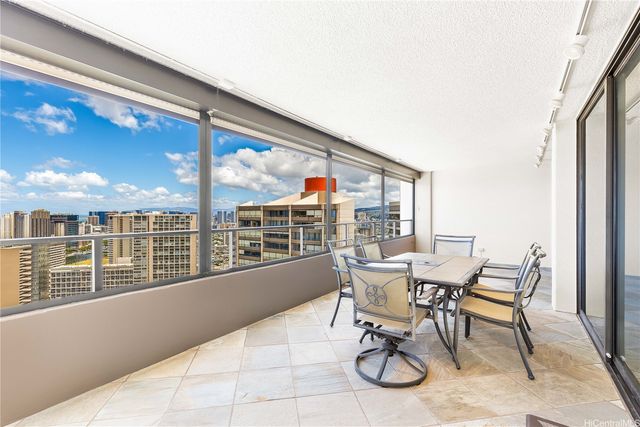 583 Kamoku Street PH7, Honolulu, HI 96826