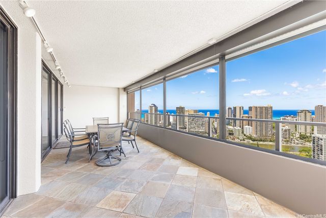 583 Kamoku Street PH7, Honolulu, HI 96826