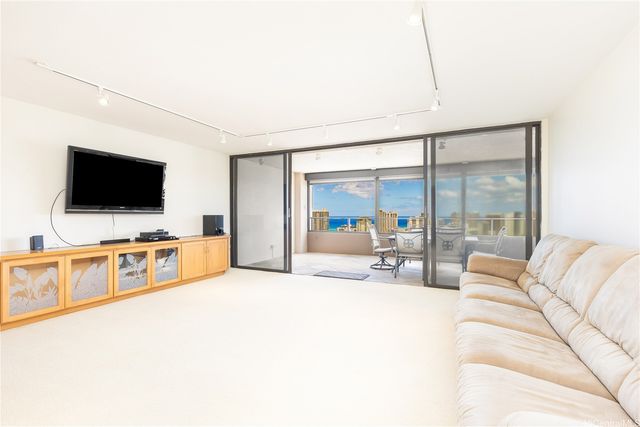 583 Kamoku Street PH7, Honolulu, HI 96826