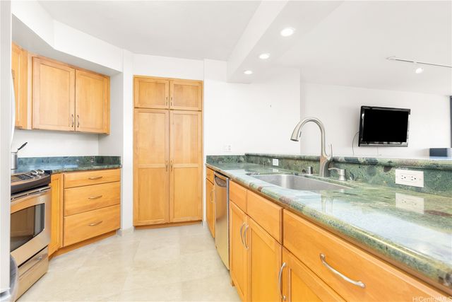 583 Kamoku Street PH7, Honolulu, HI 96826