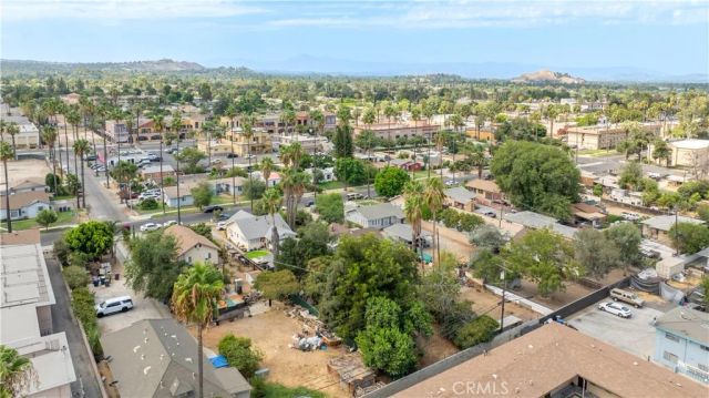 1809 7th St, Riverside, CA 92507