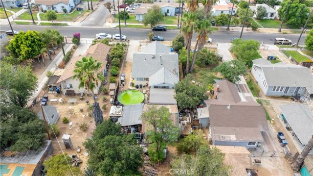 1809 7th St, Riverside, CA 92507