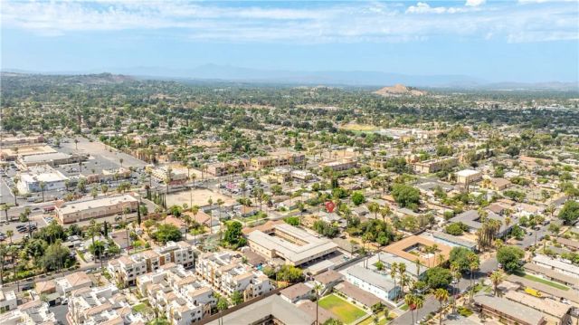 1809 7th St, Riverside, CA 92507