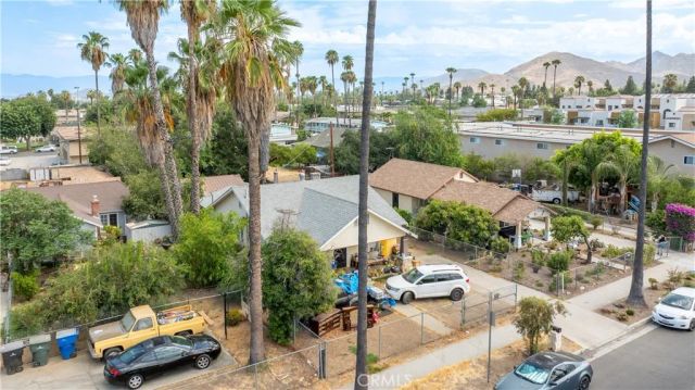 1809 7th St, Riverside, CA 92507