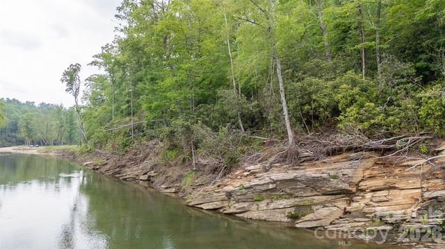 000 Vaughn Road, Spruce Pine, NC 28777