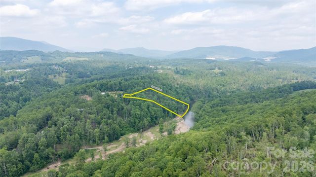 000 Vaughn Road, Spruce Pine, NC 28777