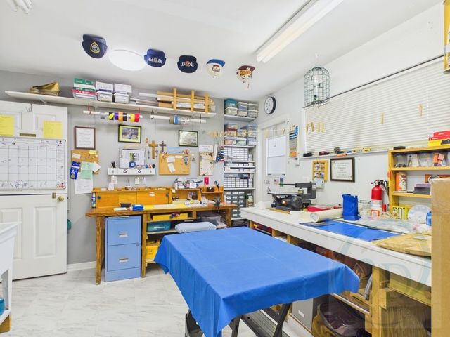 1070 47th Avenue SW, Vero Beach, FL 32968