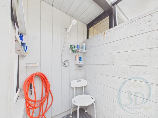 1070 47th Avenue SW, Vero Beach, FL 32968