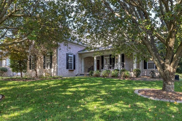 1414 Savannah Park Dr, Spring Hill, TN 37174